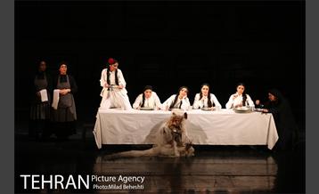 نمایش خانه برنارد آلبا 19