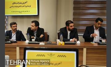 برسی آخرین پیشرفتهای توسعه پرداخت الکترونیک در تاکسی 19