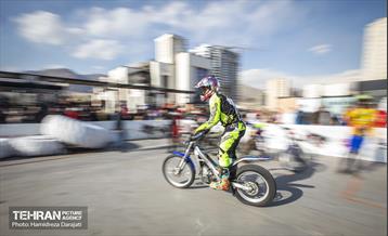 رانـد نهایی مسابقات قهرمانی موتور تریال  22