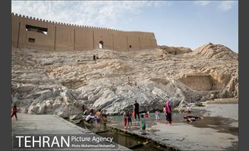 آبتنی تابستانی در چشمه علی 1