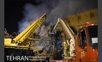 امداد رسانی شبانه در حادثه پلاسکو 16