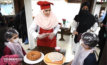 "کیک پزون نذری" در بوستان آب و آتش 2