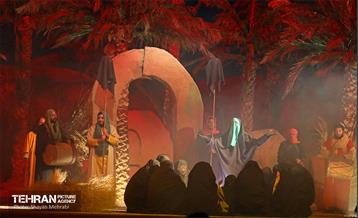 نمایش بزرگ میدانی «تنهاتر از مسیح» 37