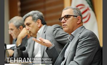 شوراى معاونین شهردار، شهرداران مناطق، مدیران عامل سازمان ها، شرکت ها و موسسات شهردارى تهران 8