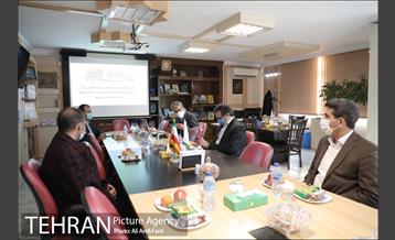 بازدید نماینده مجلس شوراى اسلامى از شرکت کنترل کیفیت هواى تهران 18