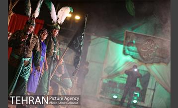 اجرای تعزیه سوگواره عاشورایی در دریاچه شهدای خلیج فارس 12