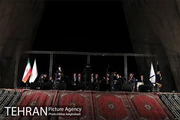 پرواز ۱۷۹ فانوس در آسمان به یاد ۱۷۹ شهید بهمن ماه ۵۷  1