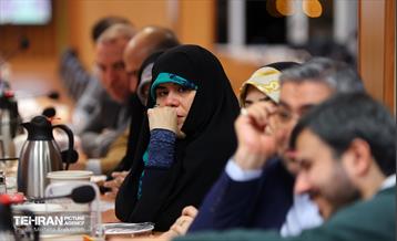 نشست اعضای مجمع نمایندگان استان با شهردار تهران 23