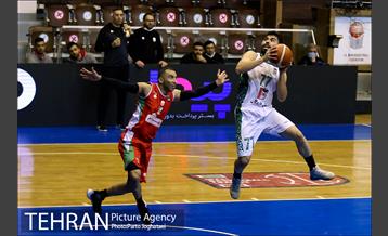 دیدار تیم های بسکتبال مهرام تهران و ذوب آهن 10