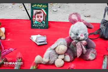 ادای احترام آتش نشان‌های تهران به شهدای جنگ ۱۲ روزه 4