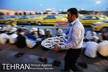 افطاری ساده تاکسی رانی در پایانه فرودگاه مهرآباد 8