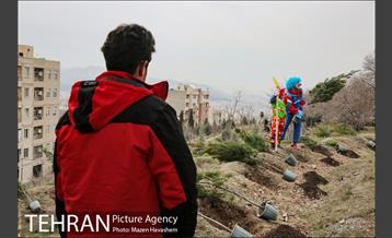 آیین غرس پنچ هزار اصله نهال در اراضی جنگل لویزان 11