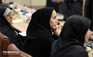 نشست خبری بین‌المللی آنلاین بررسی تاثیر حمله آمریکایی-صیهونیستی بر زنان، کودکان و خانواده‌های ایران 17