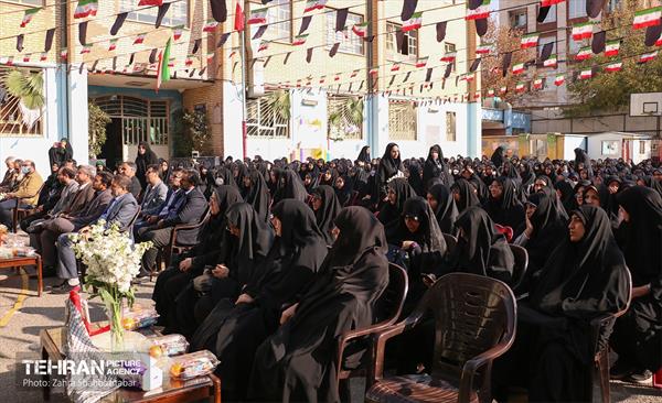 تشییع پیکر شهید گمنام در منطقه ۱۵ 26