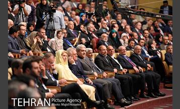 مراسم رونمایی از تندیس پروفسور سمیعی 2