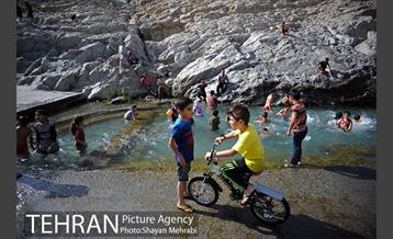 تابستان گرم  در چشمه علی 5