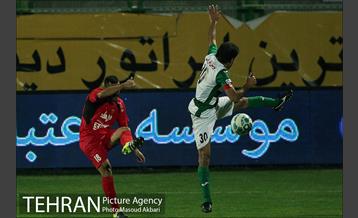 دیدار ذوب اهن و پرسپولیس در لیگ برتر فوتبال