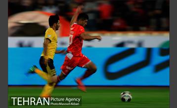 دیدار تیم‌های فوتبال پرسپولیس - پارس جنوبی 25