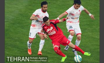 دیدار تیم های فوتبال پرسپولیس و پدیده