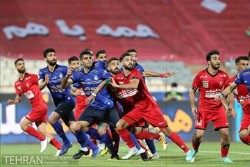 دیدار تیم های فوتبال پرسپولیس و استقلال تهران 30