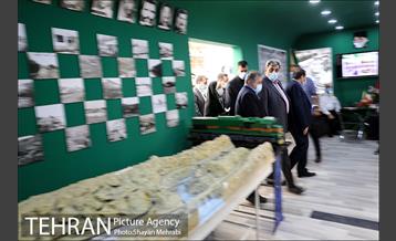 بازدید شهردار تهران از نمایشگاه دفاع مقدس 4
