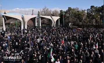 اجتماع مردم تهران در پی شهادت رهبر انقلاب - 1 15