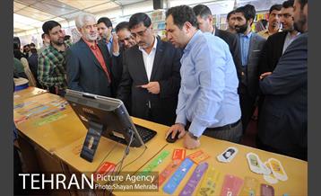 بازدید حسینی مکارم سرپرست شهرداری تهران ار نمایشگاه کتاب 49