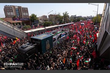 تشییع پیکر آقای شهید ایران - 3 32