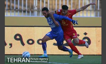 دیدار تیم های فوتبال نفت تهران واستقلال تهران