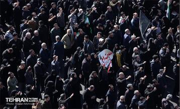 اجتماع مردم تهران در پی شهادت رهبر انقلاب - 1 36