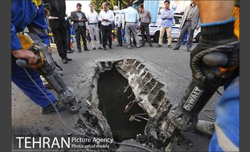 فرونشست زمین در خیابان 17شهریور 10