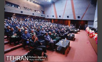 افتتاح نمایشگاه دستاوردهای انقلاب 1