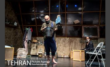 نمایش «سرایدار» 5