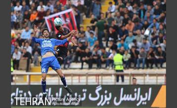 دیدار سیاه جامگان و استقلال تهران در لیگ برتر فوتبال 14