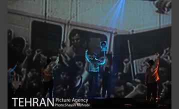 نمایش فصل وصل در باغ موزه دفاع مقدس 18