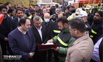 مانور برف روبی در منطقه ۳ تهران 13