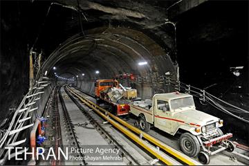 شبگردی اصحاب رسانه در خط 7 مترو تهران 17