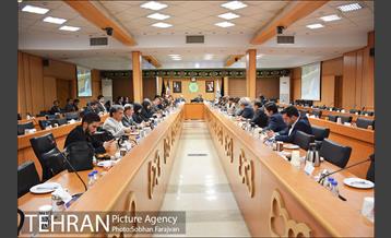 نشست شهردار تهران با اساتید حوزه معماری و شهرسازی  8