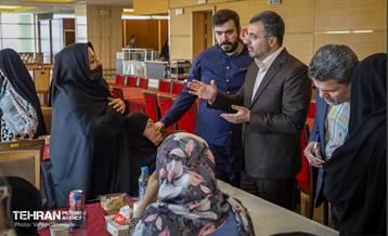 آیین تجلیل از خانواده‌های معظم شهدا منطقه 17