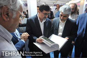 بازدید حسینی مکارم سرپرست شهرداری تهران ار نمایشگاه کتاب 41