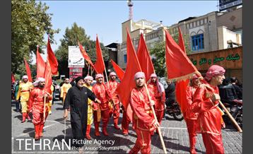 مراسم عزاداری ظهر عاشورا در بازار تهران 1