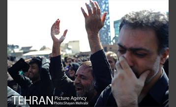 مراسم عاشورای حسینی در میدان امام حسین(ع) 33