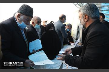 نمازگزاران جمعه پای «میز خدمت شهرداری تهران» 14