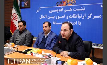 نشست صمیمانه رئیس مرکز ارتباطات شهرداری تهران با اصحاب رسانه 22