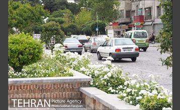 میدان بهارستان 10