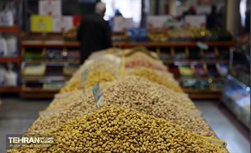 بازدید اصحاب رسانه از زنجیره تامین محصولات مصرفی ماه رمضان و میوه شب عید 3