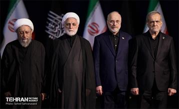 مراسم ادای احترام به پیکر رهبر شهید انقلاب با حضور سران قوا 12
