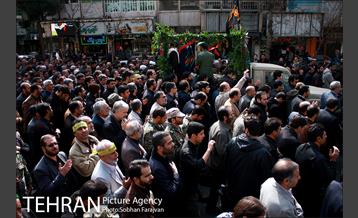 تشییع سه شهید گمنام در میدان فاطمی 16