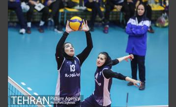 دیدار تیم های والیبال زنان پیکان و سایپا 32