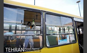 عملیات ضد عفونی کردن اتوبوس های شهری 6